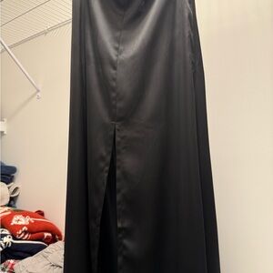 Glam Black Midi Skirt with Front Slit Small